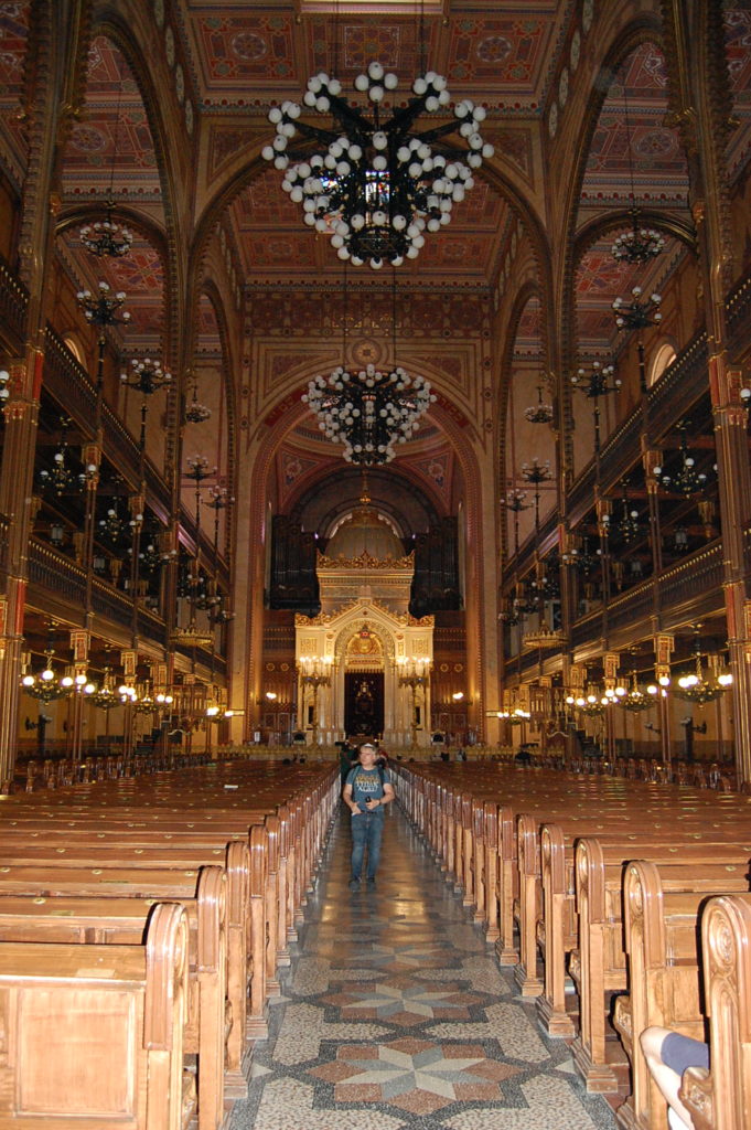 center isle synagogue