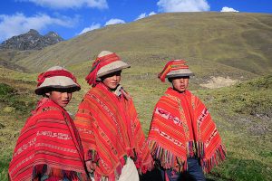 lares trek or inca trail